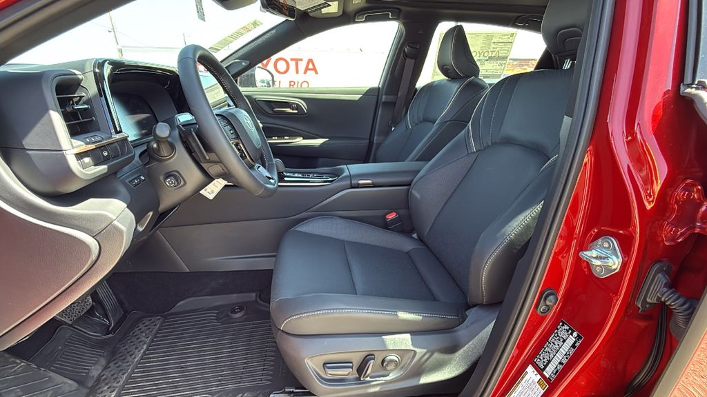 2026 Toyota Crown Platinum - Photo 11