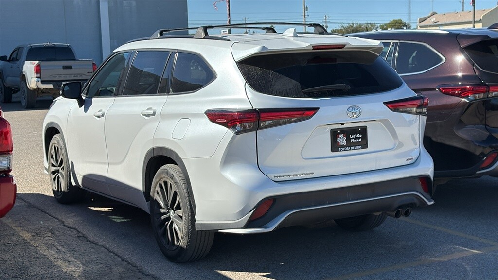 Used 2023 Toyota Highlander L SUV
