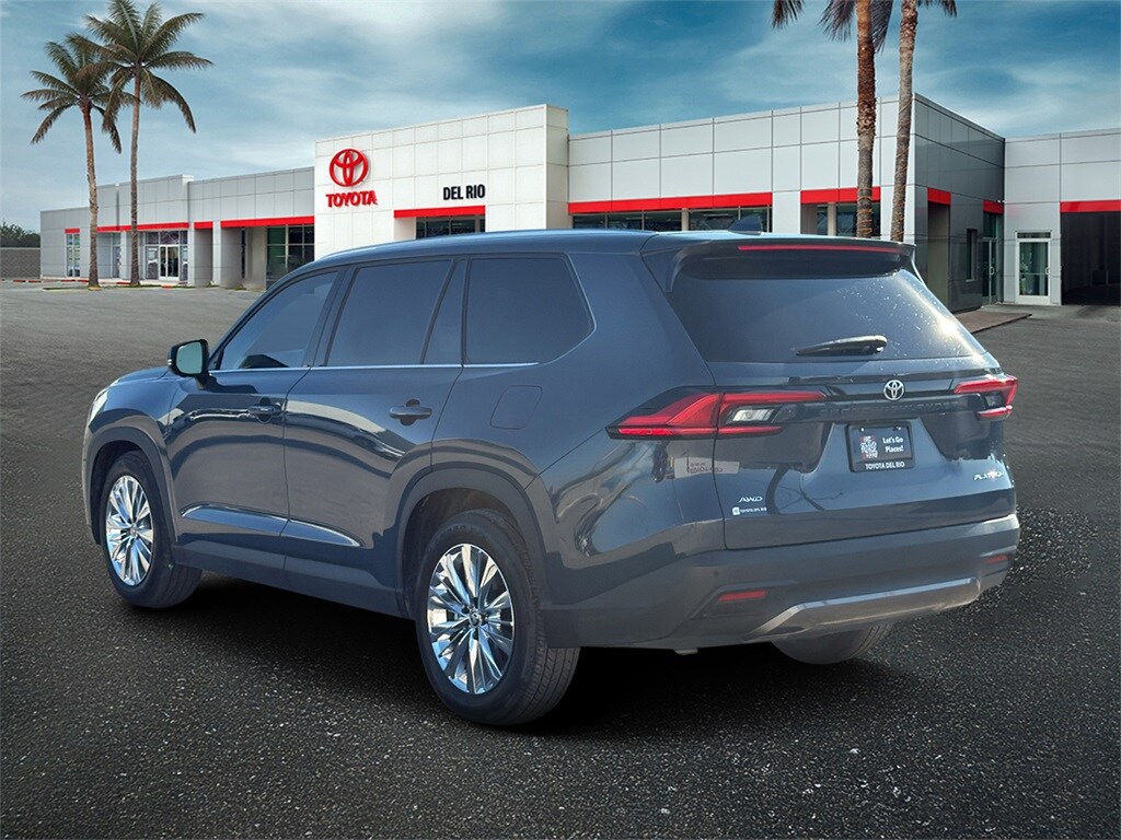 2024 Toyota Grand Highlander Platinum photo 3