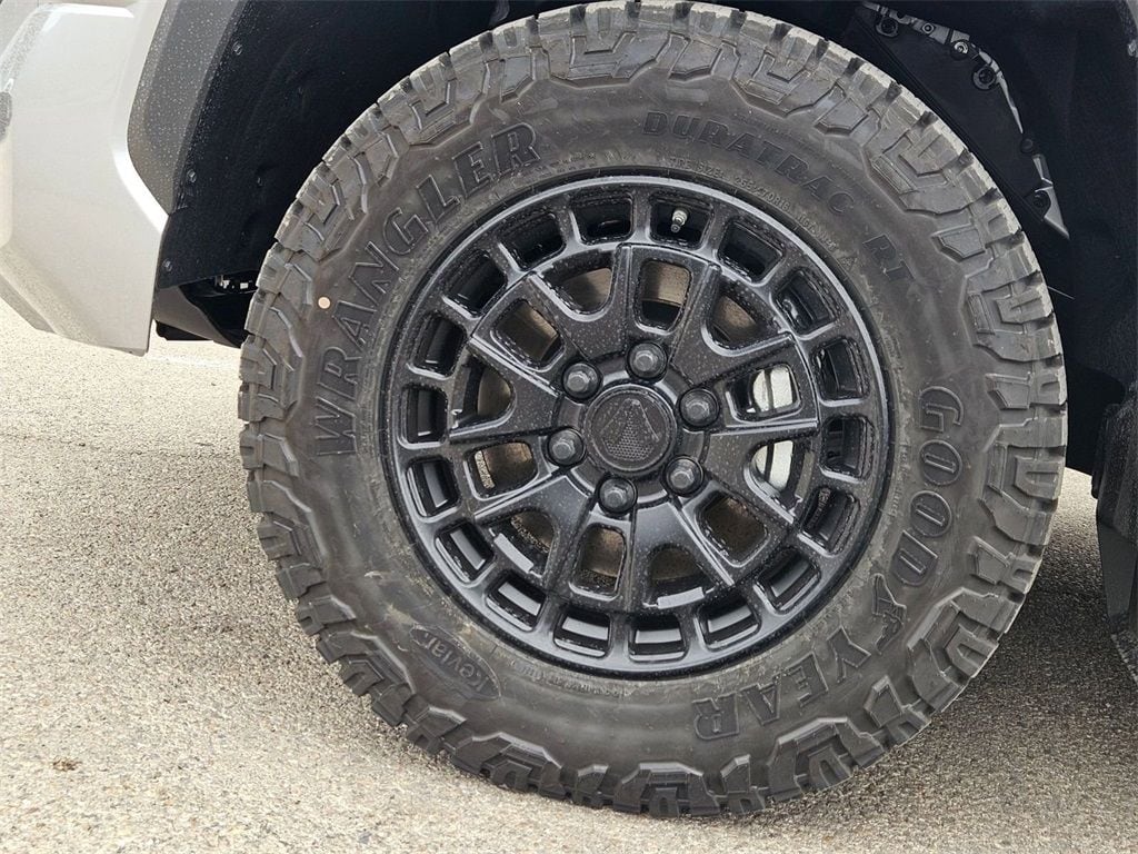 2025 Toyota Tundra SR5 - Photo 17