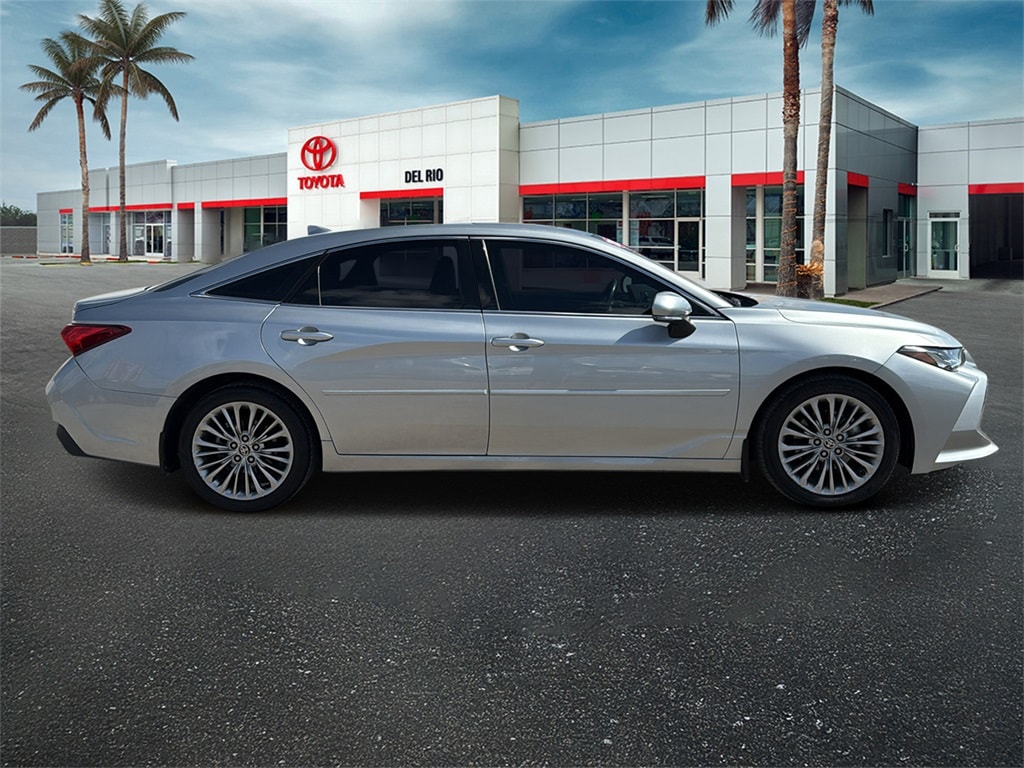 Used 2022 Toyota Avalon Limited Sedan