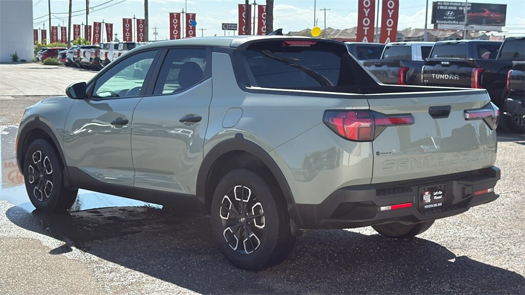 Used 2024 Hyundai Santa Cruz SE Truck