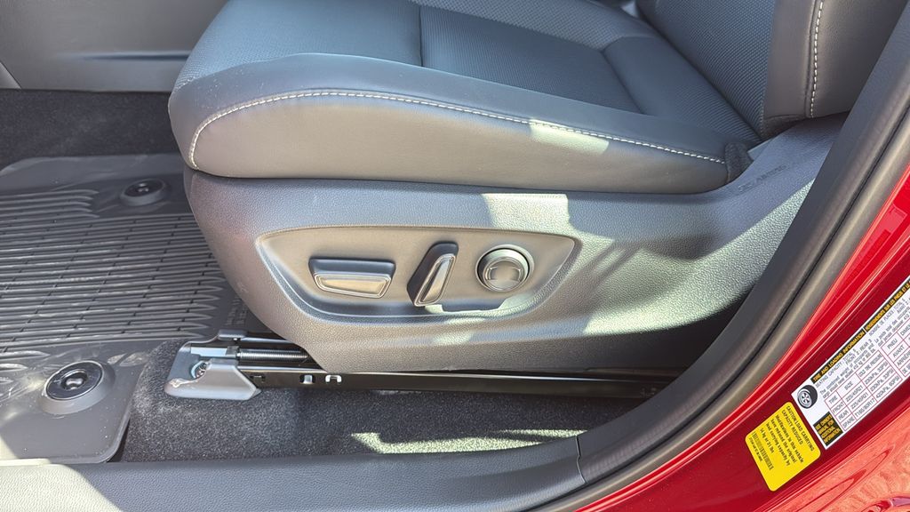 2026 Toyota Crown Platinum - Photo 10