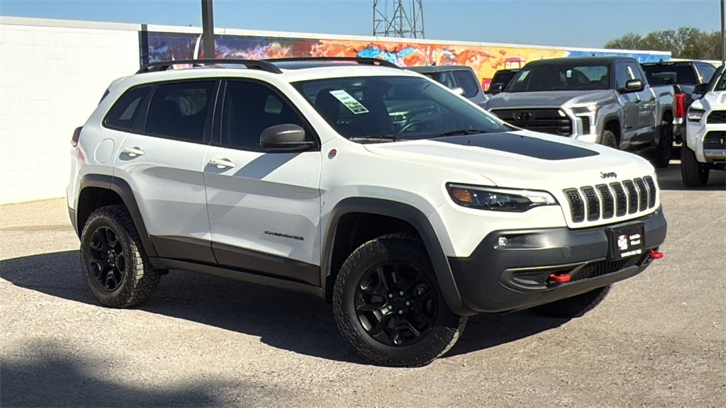 2019 Jeep Cherokee Trailhawk Elite's photo