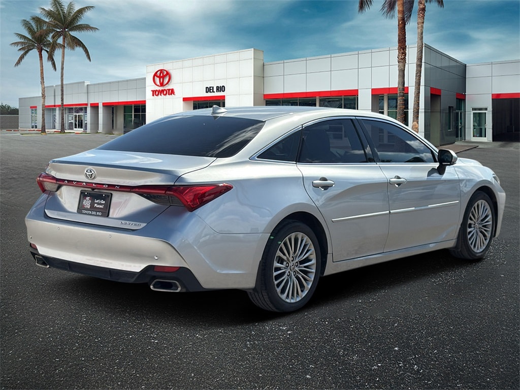 Used 2022 Toyota Avalon Limited Sedan