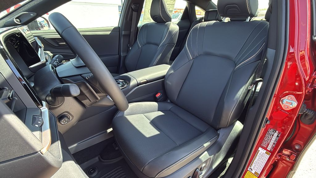 2026 Toyota Crown Platinum - Photo 13