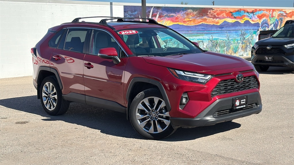 2025 Toyota RAV4 XLE Premium's photo