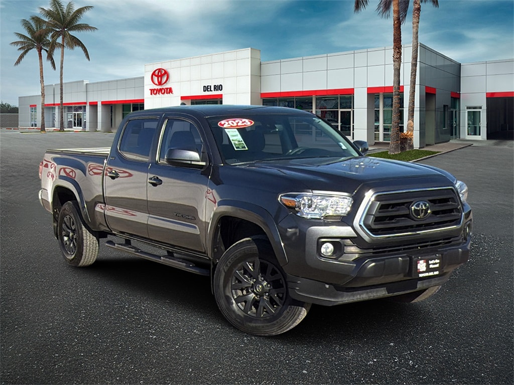 2023 Toyota Tacoma SR5's photo