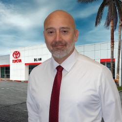 Staff member Ruben Flores from e9cf4c70c000