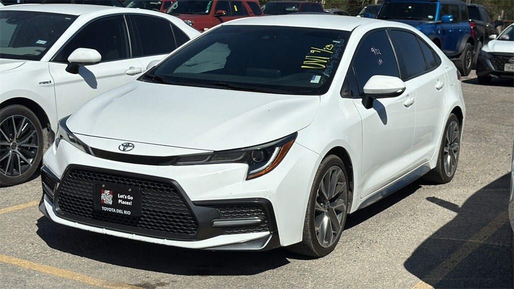 2022 Toyota Corolla SE photo 4