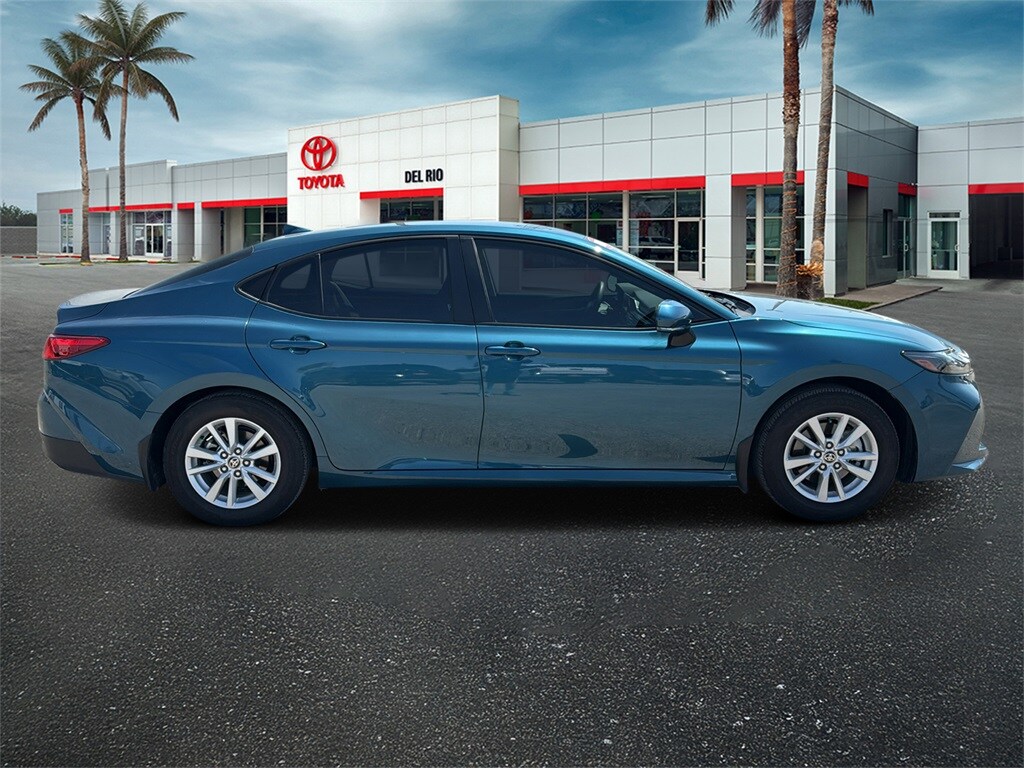 2025 Toyota Camry LE photo 2