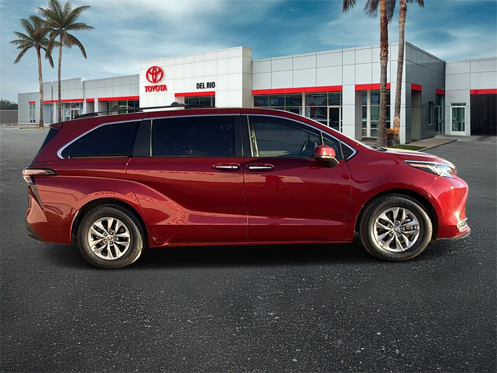Used 2023 Toyota Sienna XLE Passenger Van