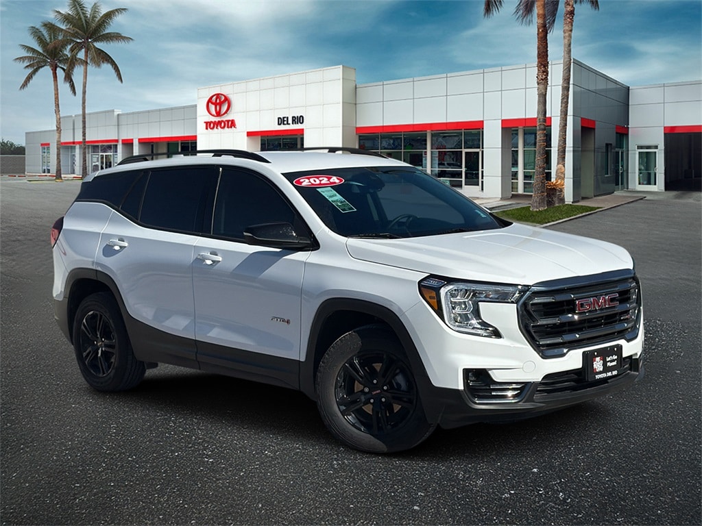 2024 GMC Terrain AT4's photo