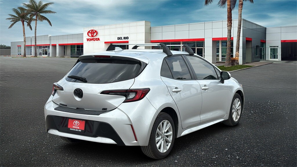 2025 Toyota Corolla SE photo 3