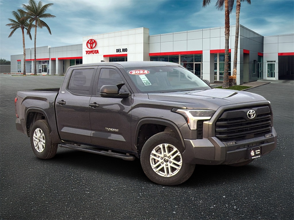 2024 Toyota Tundra SR5's photo