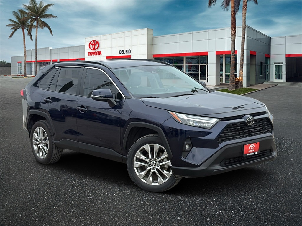 2023 Toyota RAV4 XLE Premium's photo