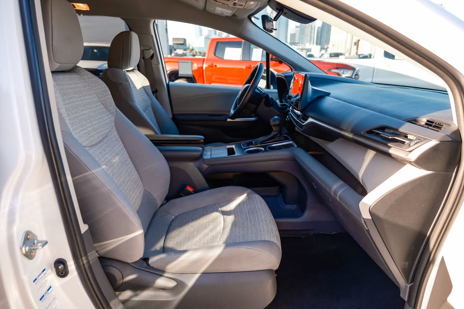 Thumbnail: 2021 Toyota Sienna - 18