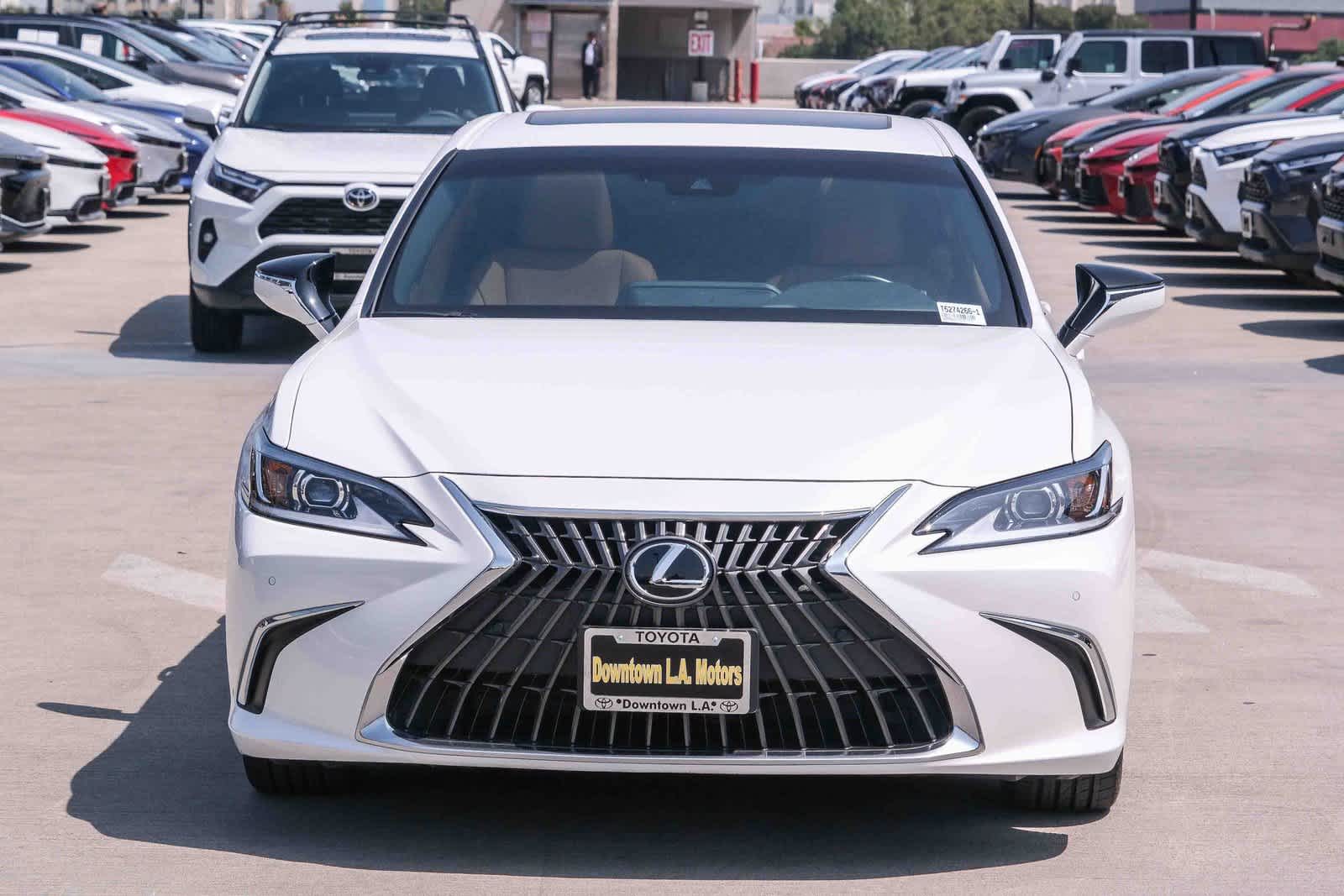Thumbnail: 2025 Lexus ES - 2