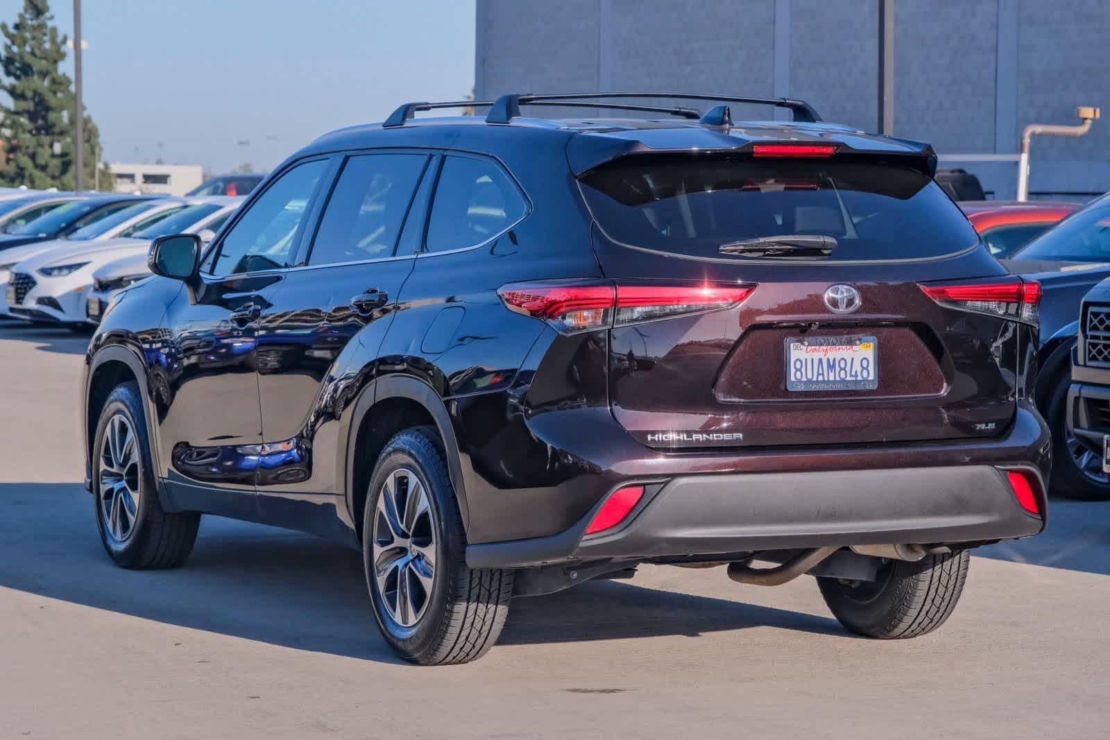 Thumbnail: 2021 Toyota Highlander - 12