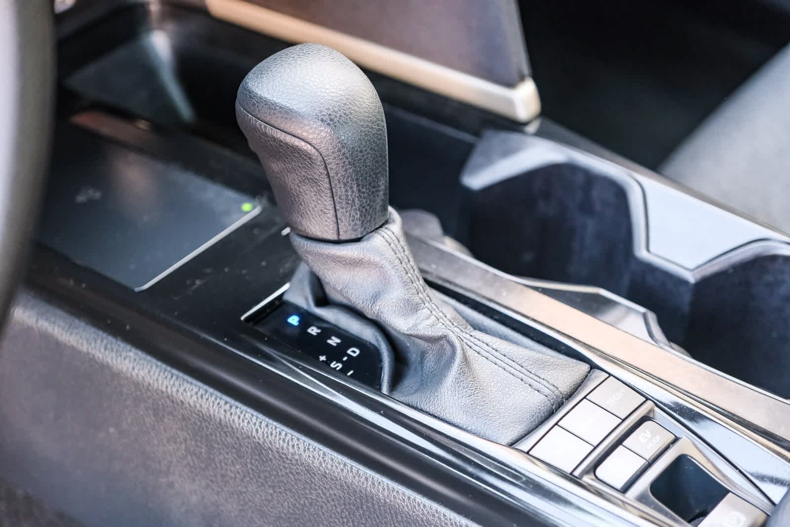 Thumbnail: 2025 Toyota Camry - 21