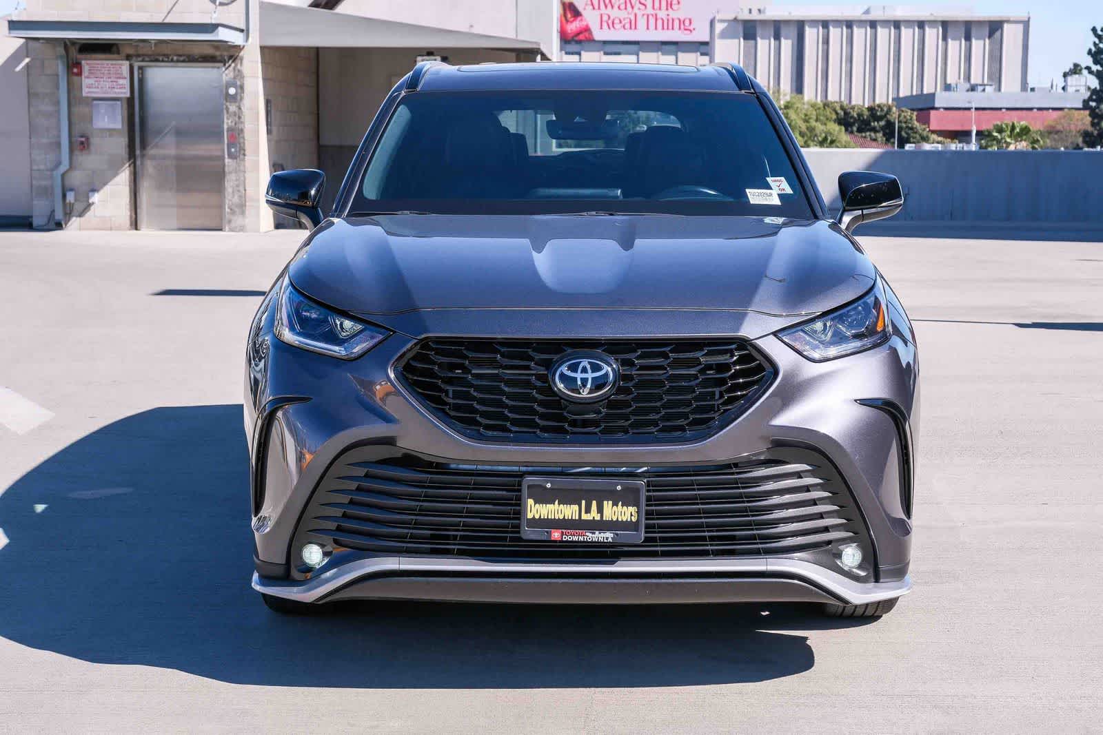 Thumbnail: 2025 Toyota Highlander - 2