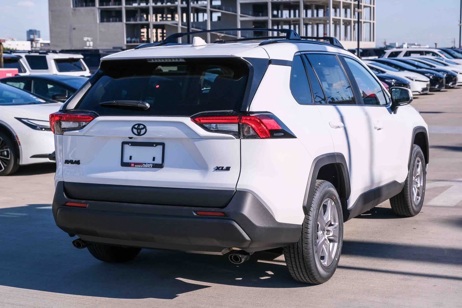 Thumbnail: 2025 Toyota RAV4 - 4