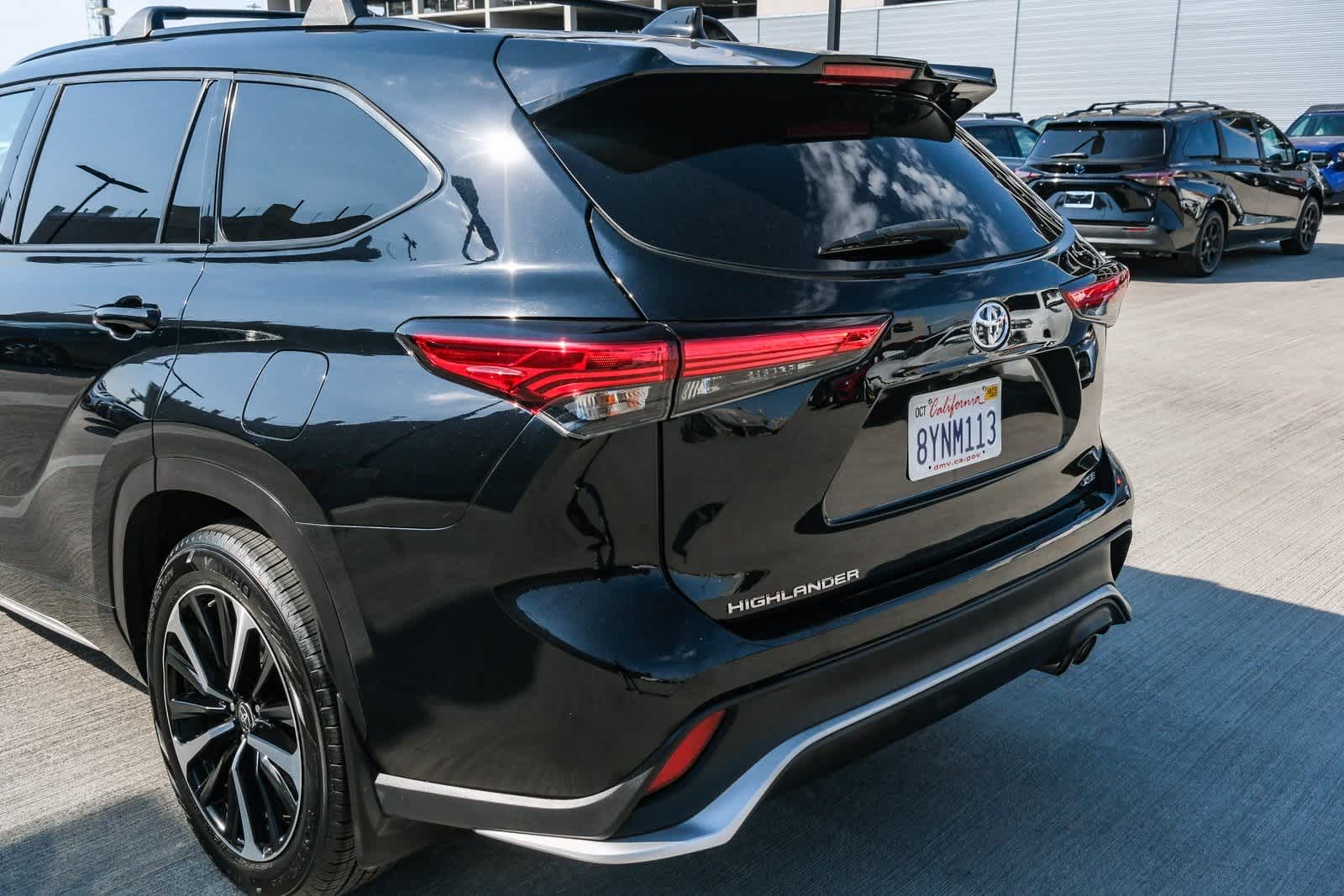 Thumbnail: 2021 Toyota Highlander - 8