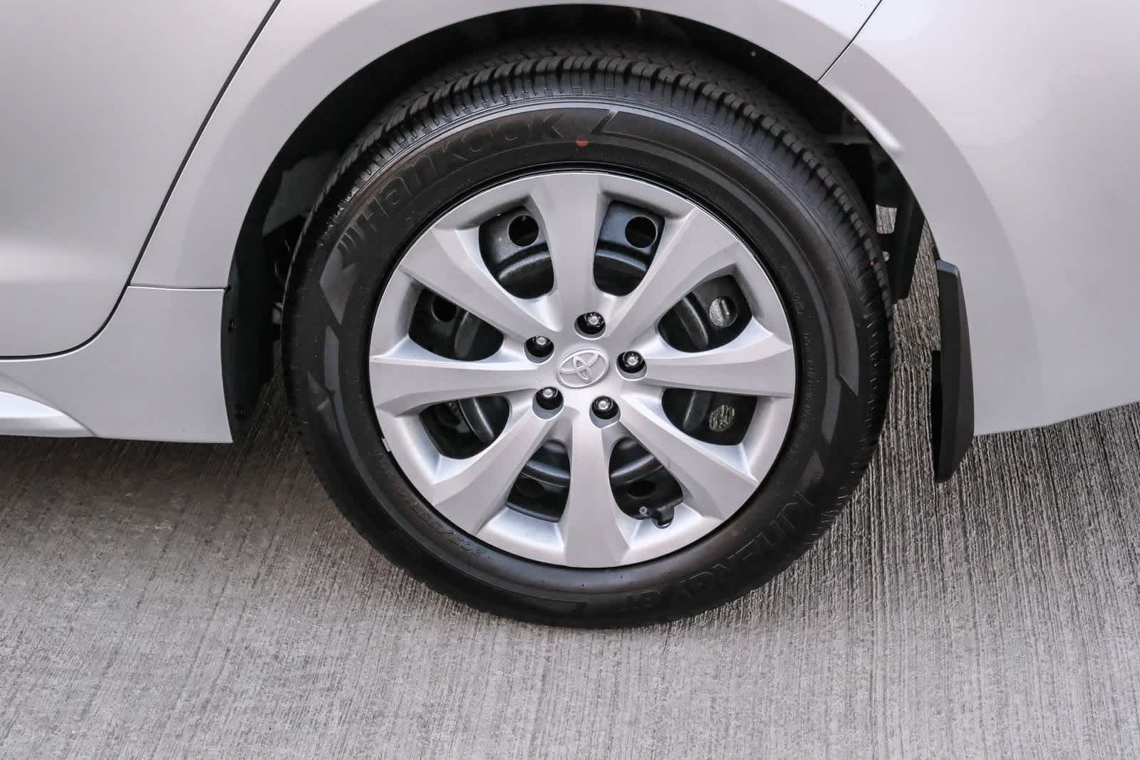 Thumbnail: 2025 Toyota Corolla - 9