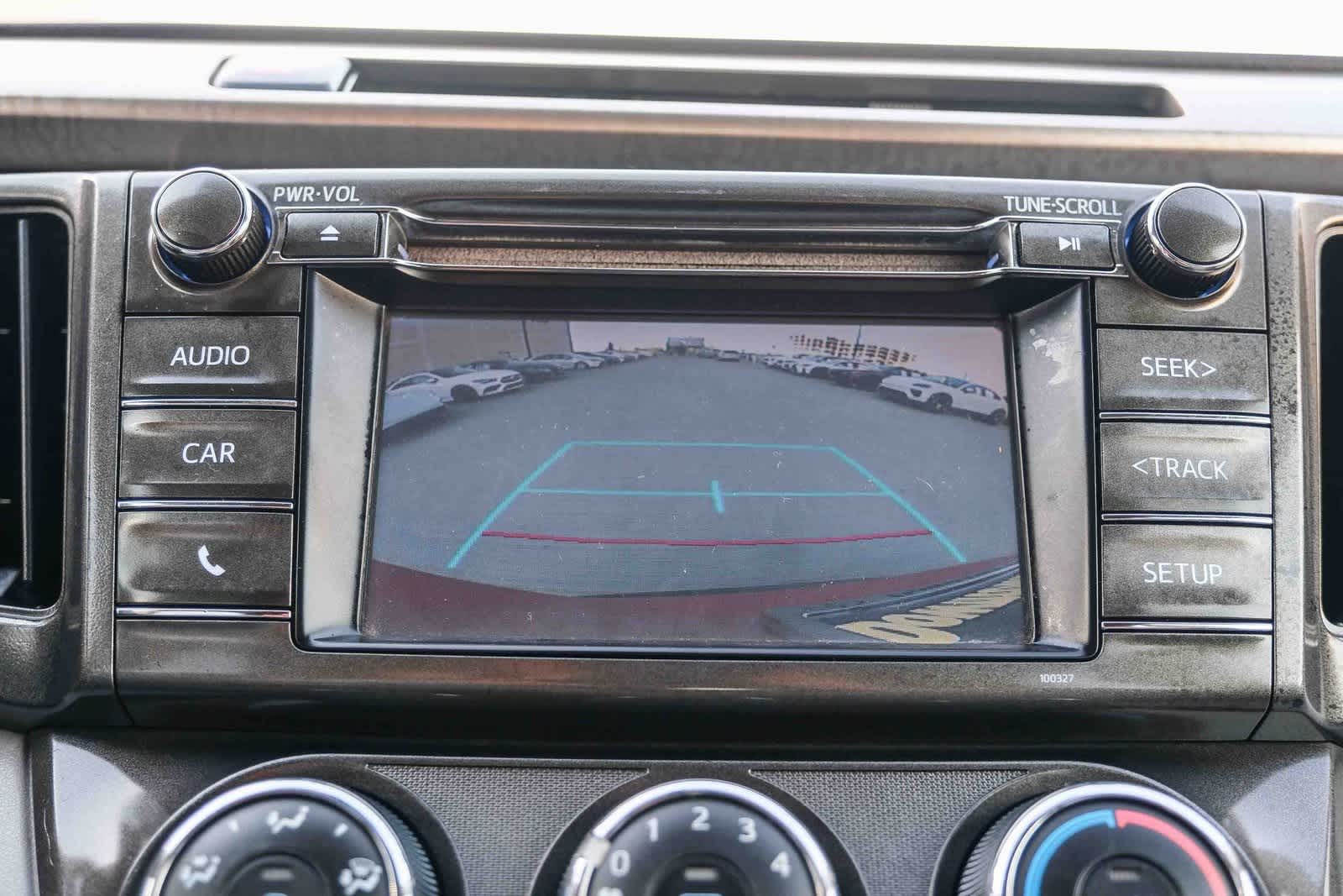 Thumbnail: 2015 Toyota RAV4 - 24