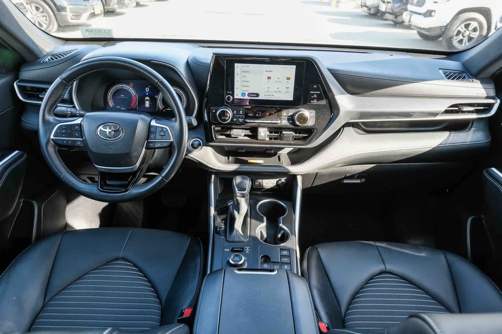 Thumbnail: 2025 Toyota Highlander - 12