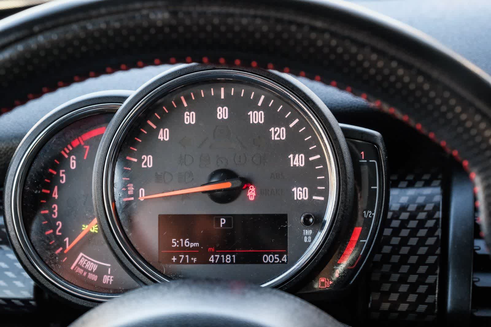 Thumbnail: 2019 MINI Cooper Hardtop - 24