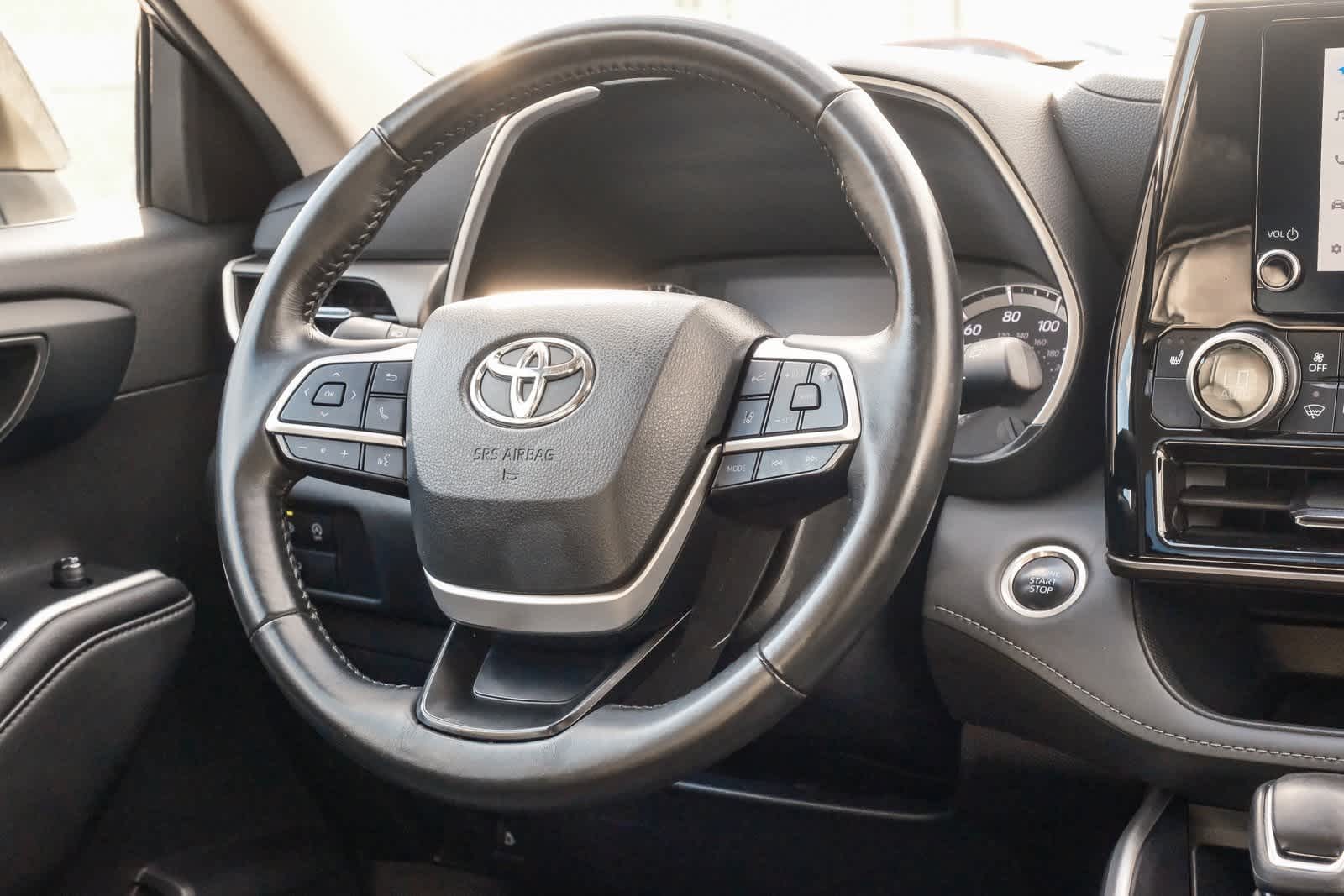 Thumbnail: 2024 Toyota Highlander - 16