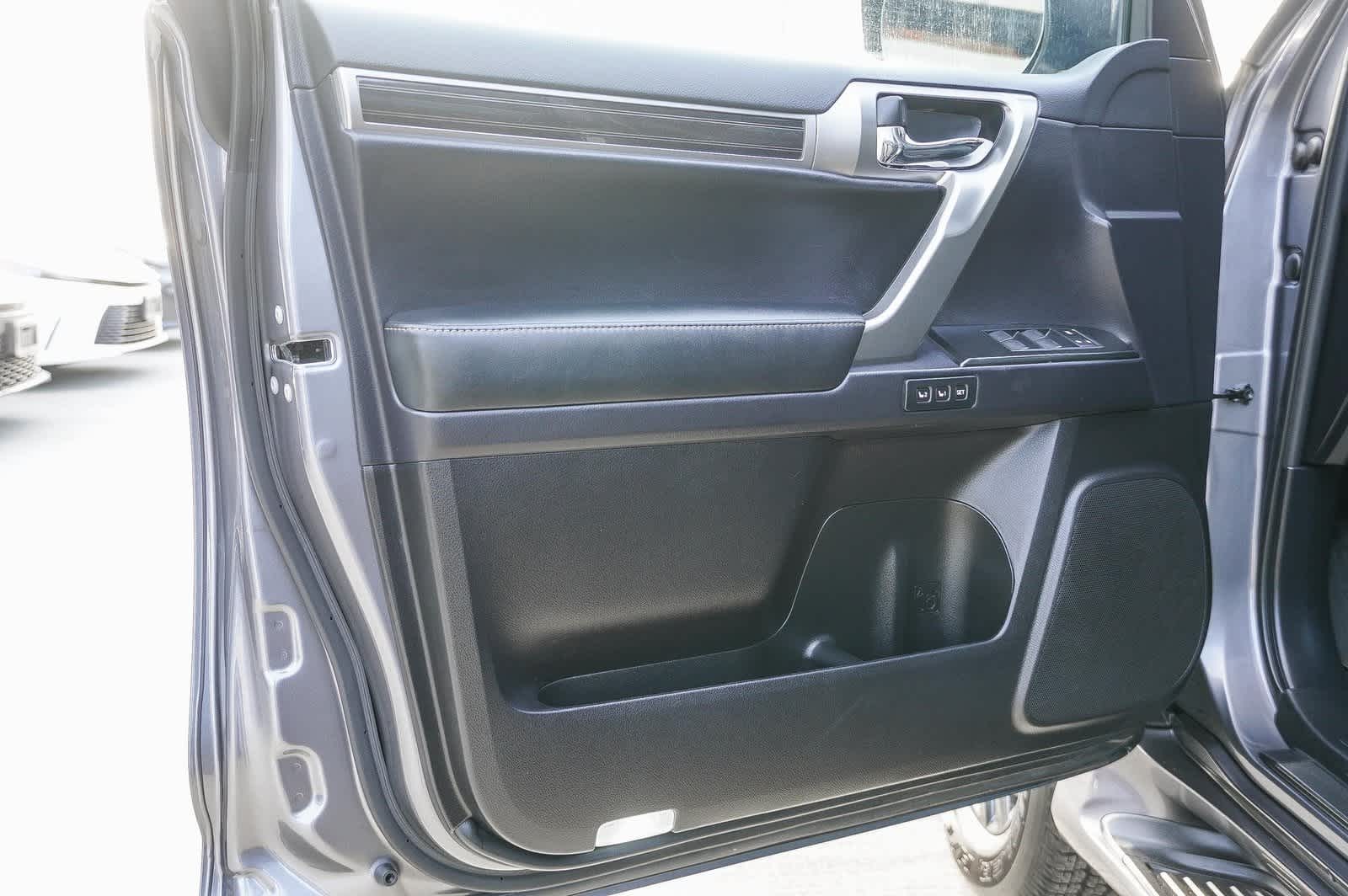 2023 Lexus GX 460 21