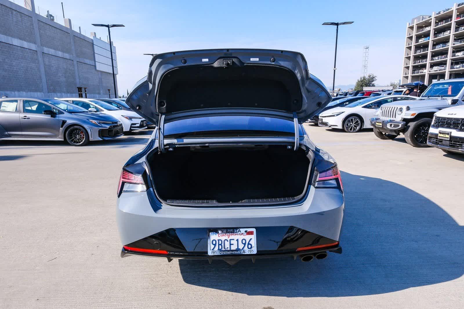 Thumbnail: 2022 Hyundai Elantra - 27