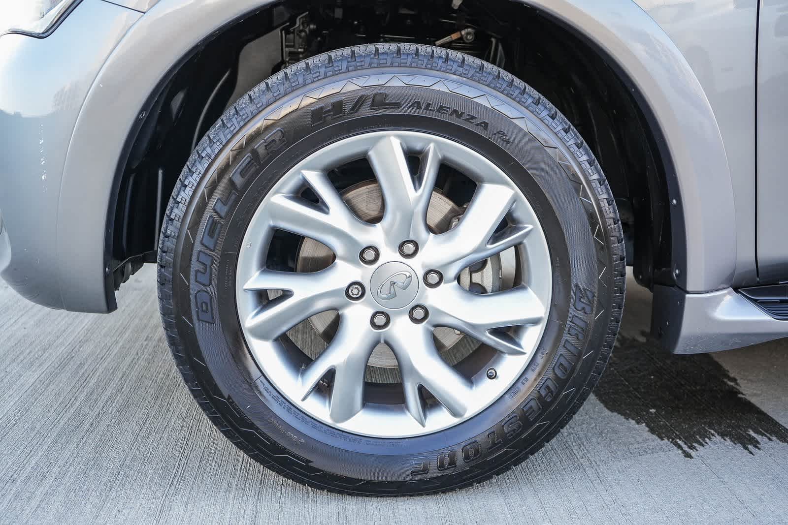 Thumbnail: 2012 INFINITI QX56 - 11