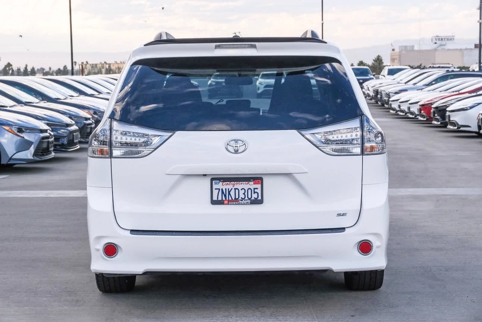 Thumbnail: 2015 Toyota Sienna - 5