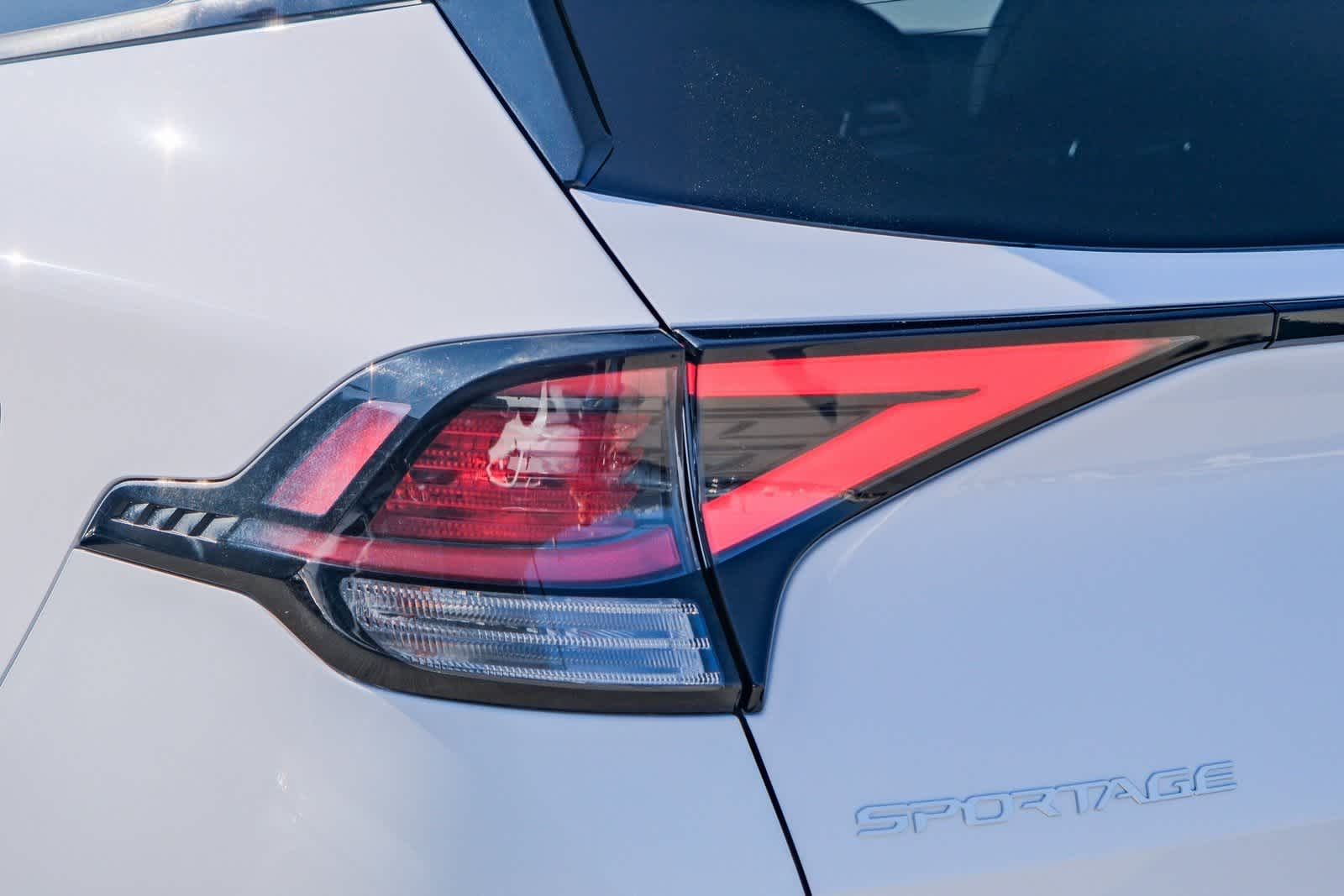 Thumbnail: 2023 Kia Sportage - 7