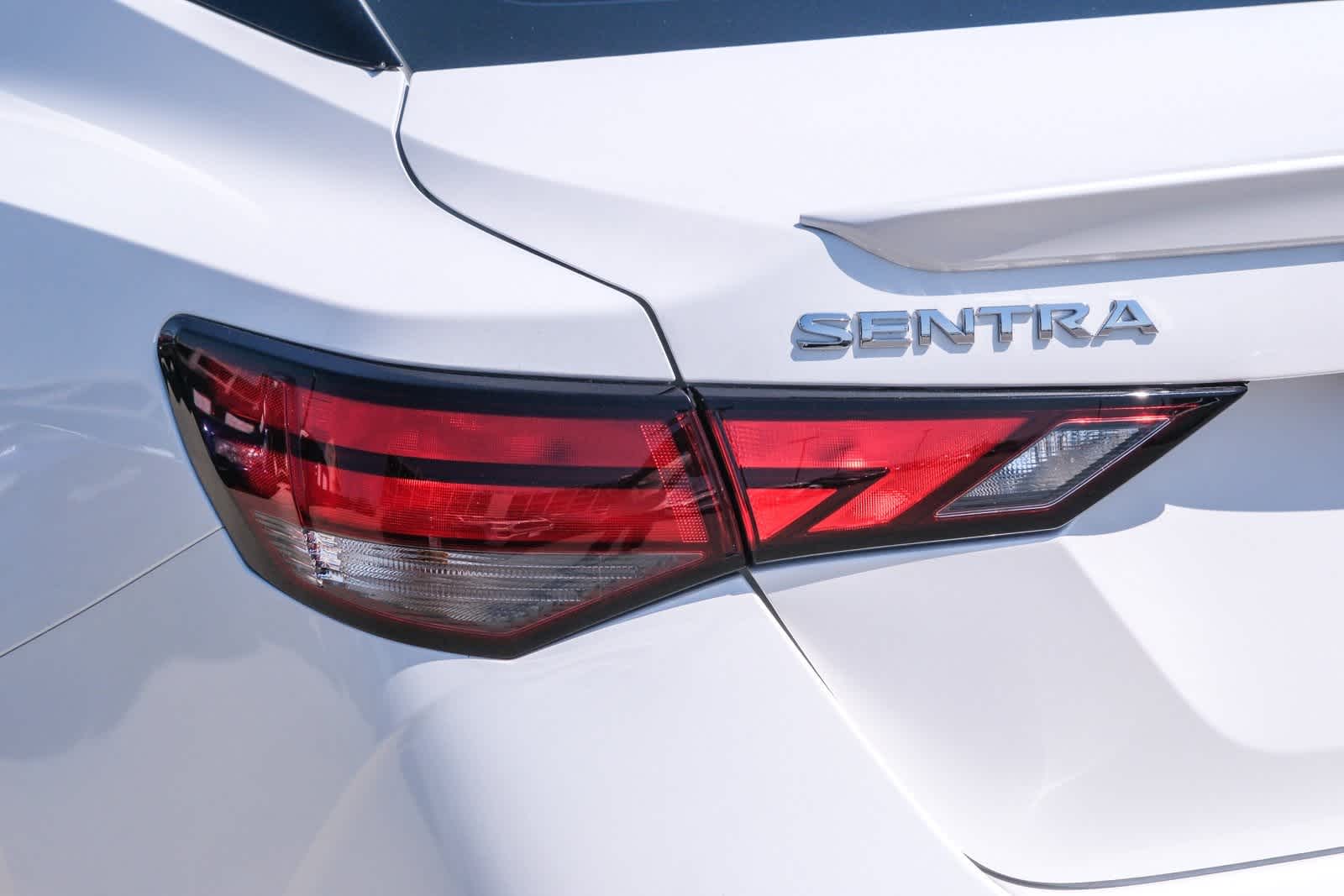Thumbnail: 2021 Nissan Sentra - 7