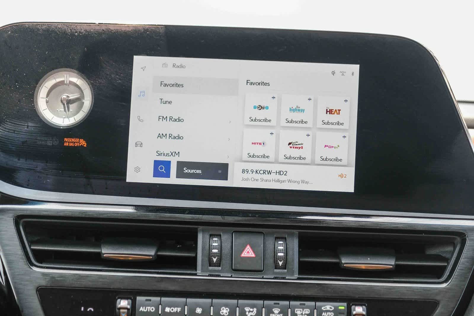 Thumbnail: 2025 Lexus ES - 16