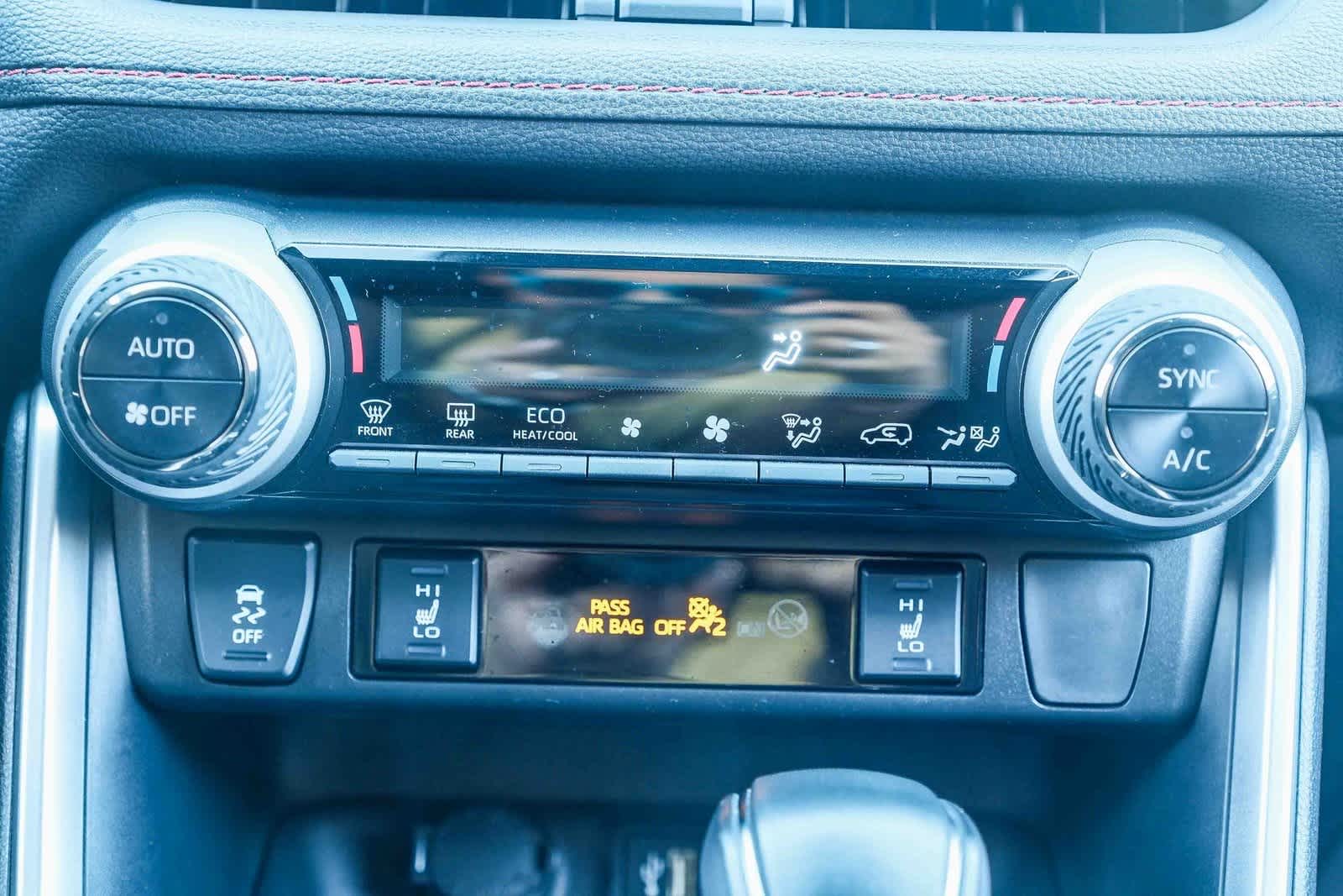 Thumbnail: 2024 Toyota RAV4 - 15