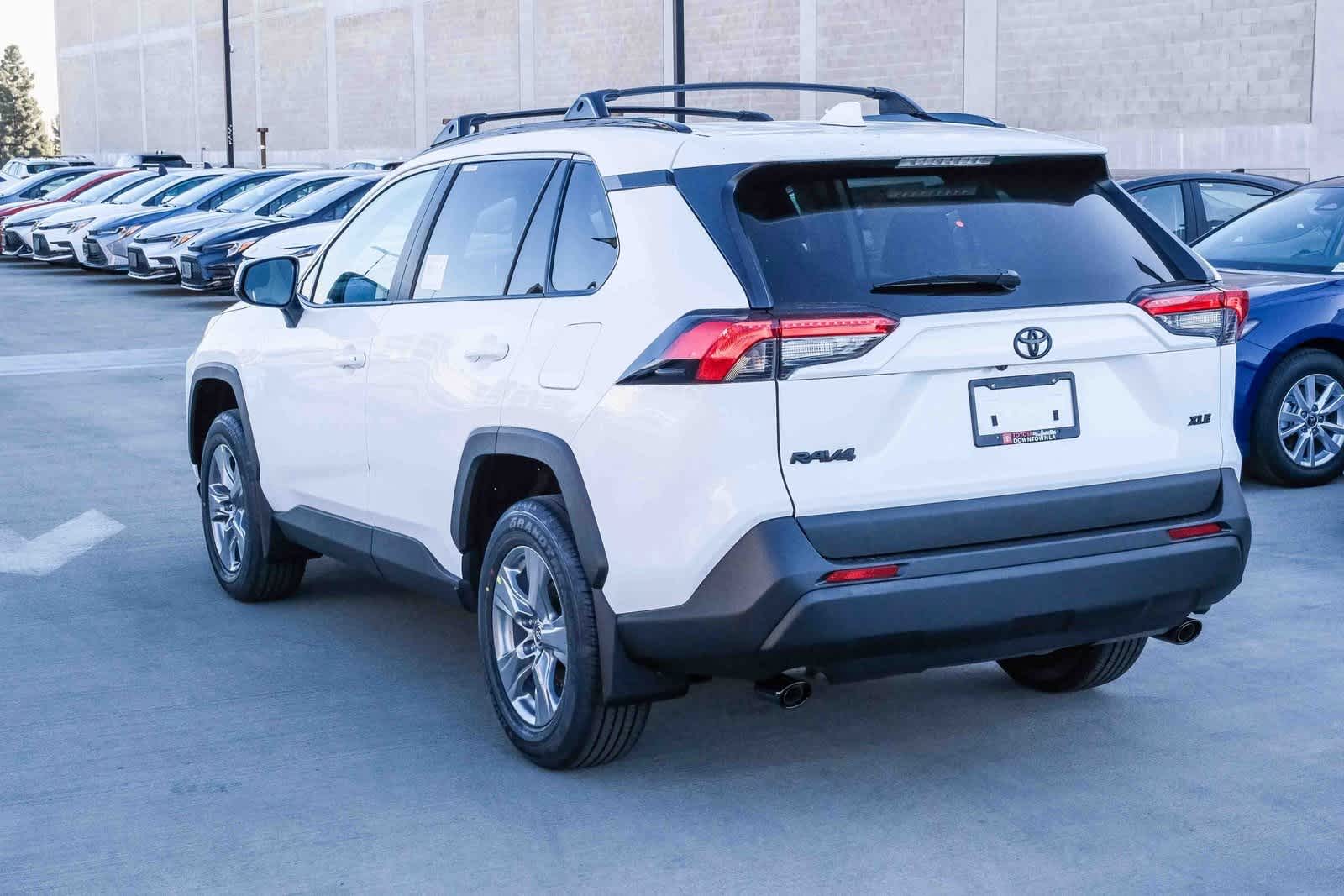 Thumbnail: 2025 Toyota RAV4 - 6