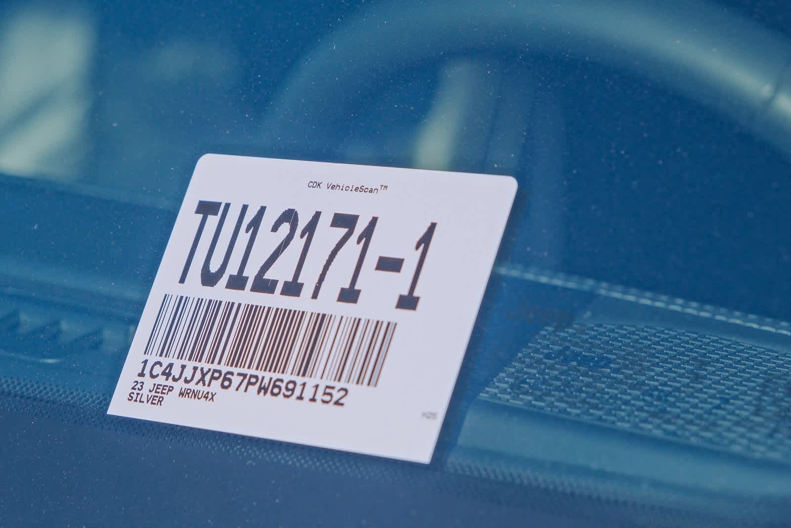 Thumbnail: 2023 Jeep Wrangler - 31