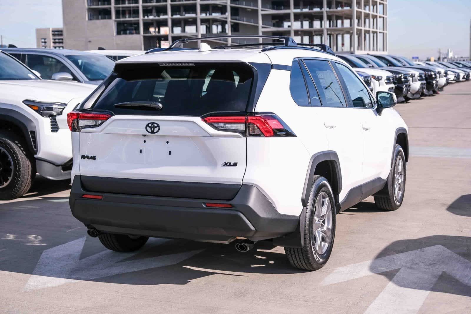 Thumbnail: 2025 Toyota RAV4 - 4