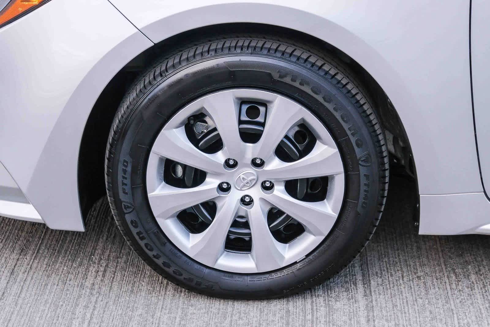 Thumbnail: 2025 Toyota Corolla - 10