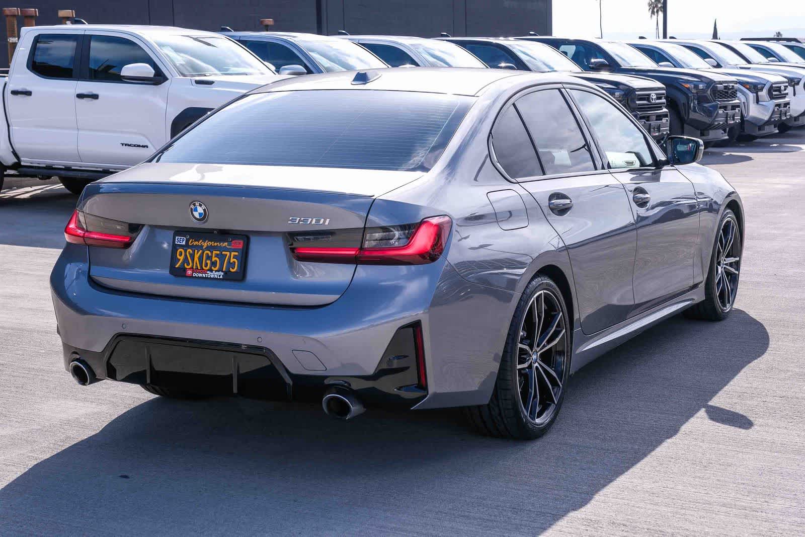 Thumbnail: 2023 BMW 3 Series - 4