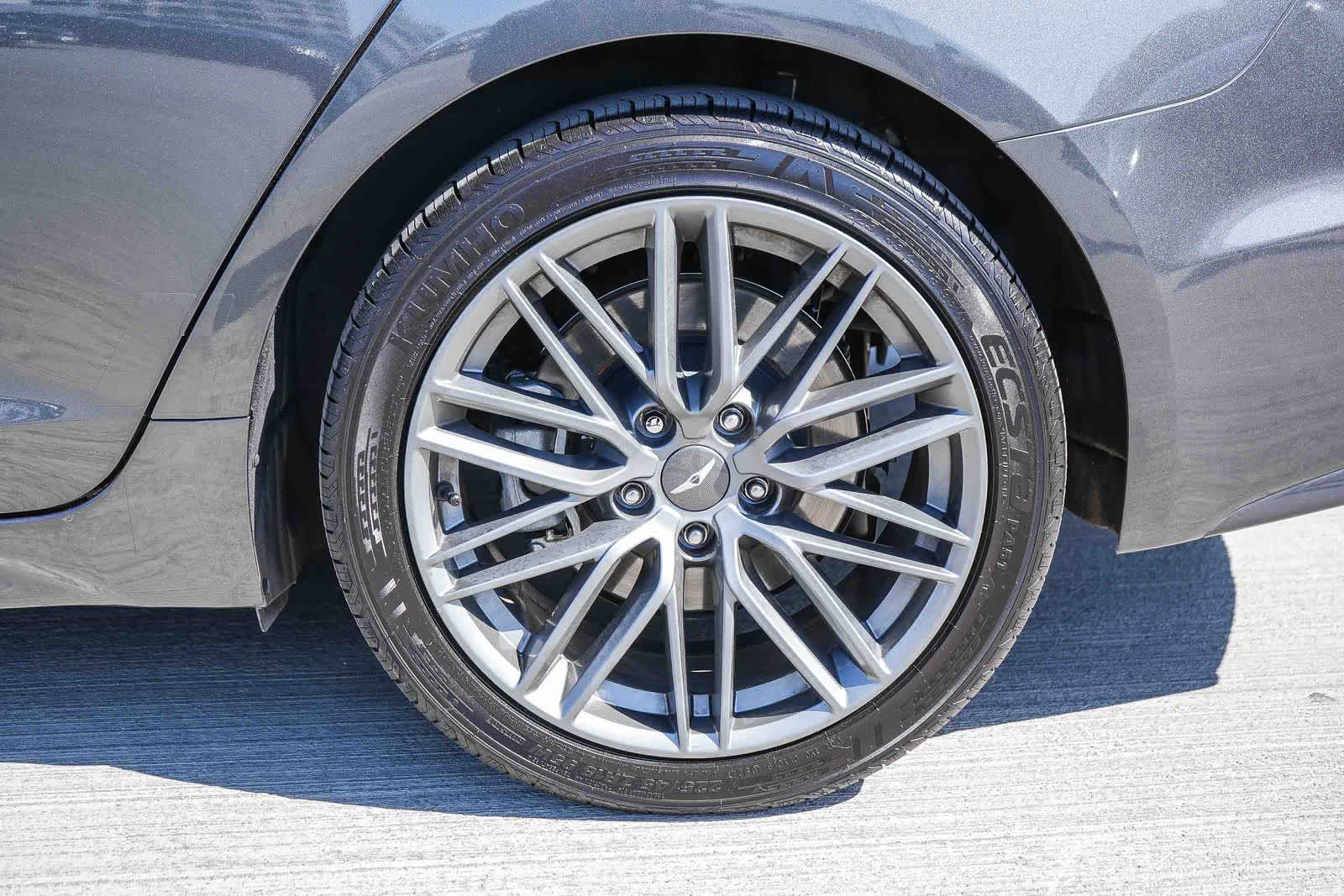 Thumbnail: 2019 Genesis G70 - 10