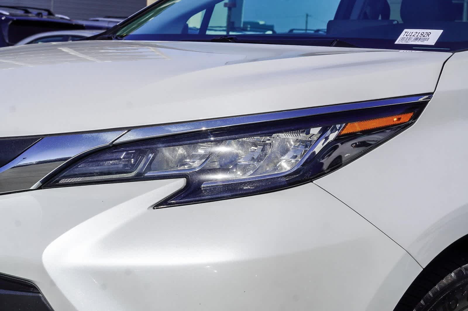 2023 Toyota Sienna XLE 11
