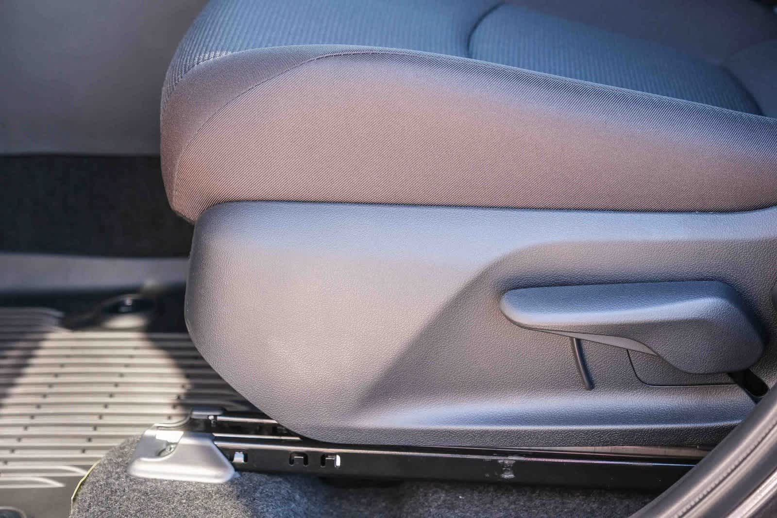 Thumbnail: 2025 Toyota RAV4 - 24