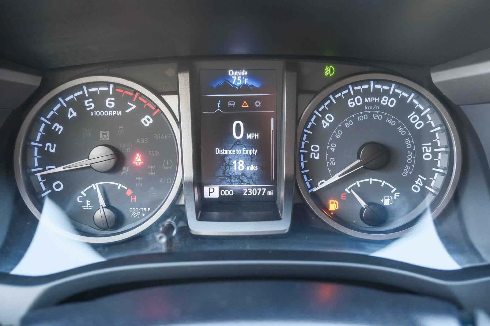 Thumbnail: 2021 Toyota Tacoma - 25