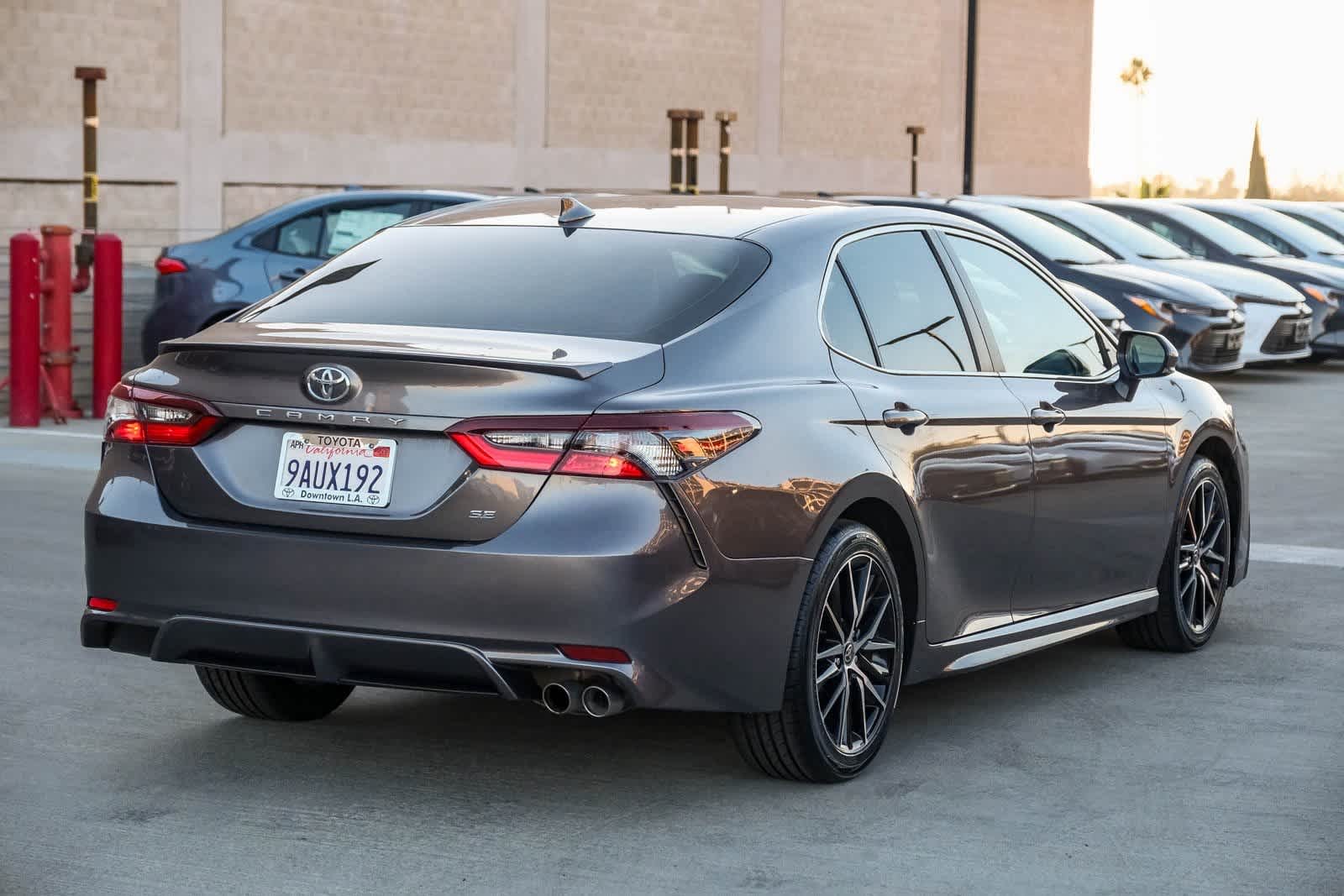 Thumbnail: 2022 Toyota Camry - 4